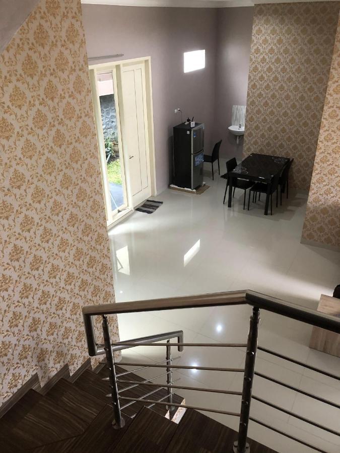 Villa Kusuma Hill A8 Batu  Exterior photo