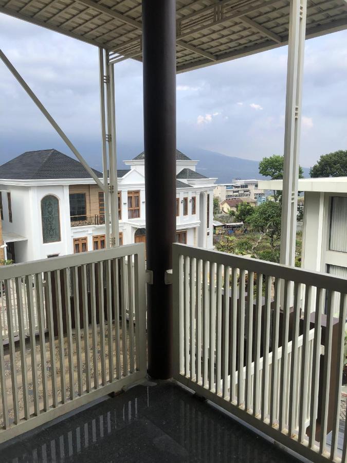 Villa Kusuma Hill A8 Batu  Exterior photo