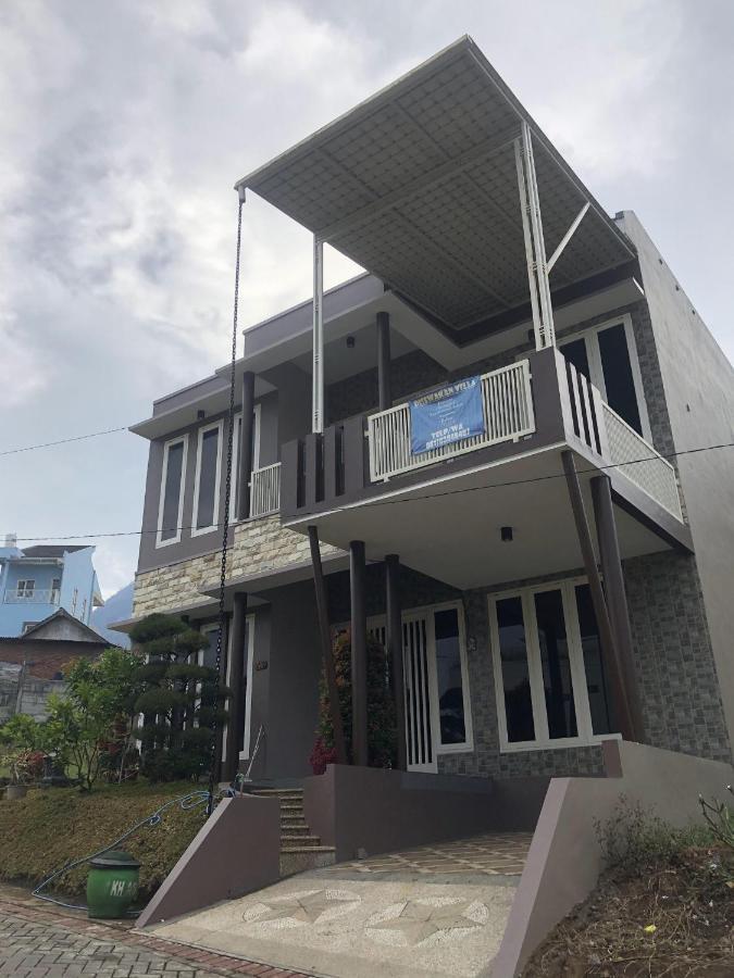 Villa Kusuma Hill A8 Batu  Exterior photo